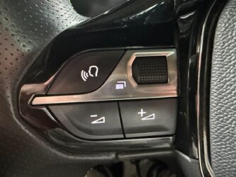 PEUGEOT 208 BlueHDi 100 S&S BVM6 GT complet