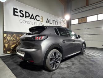PEUGEOT 208 BlueHDi 100 S&S BVM6 GT complet