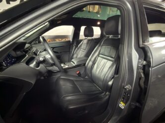 LAND ROVER RANGE ROVER EVOQUE Mark II P300e PHEV AWD BVA8 R-Dynamic SE complet