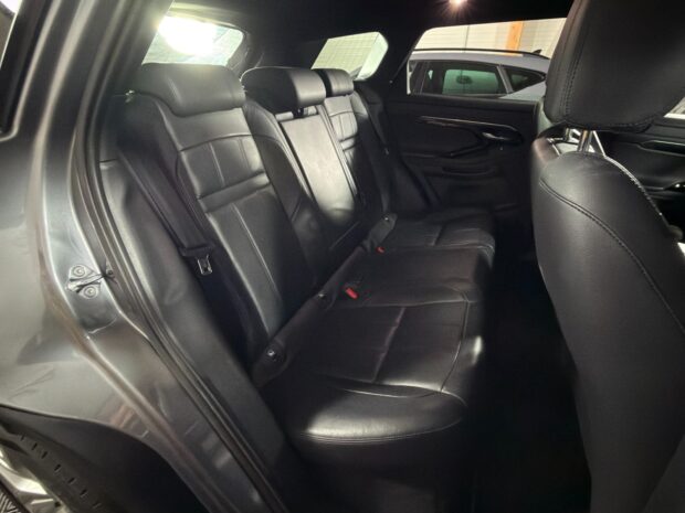 LAND ROVER RANGE ROVER EVOQUE Mark II P300e PHEV AWD BVA8 R-Dynamic SE complet