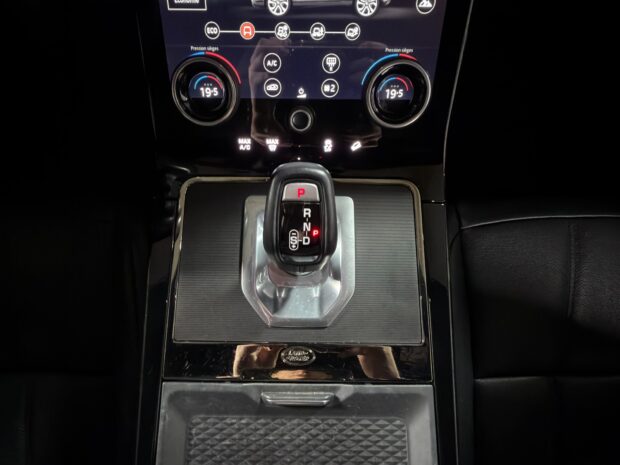 LAND ROVER RANGE ROVER EVOQUE Mark II P300e PHEV AWD BVA8 R-Dynamic SE complet