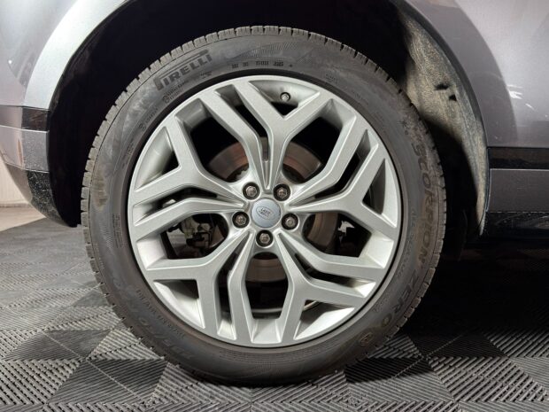 LAND ROVER RANGE ROVER EVOQUE Mark II P300e PHEV AWD BVA8 R-Dynamic SE complet