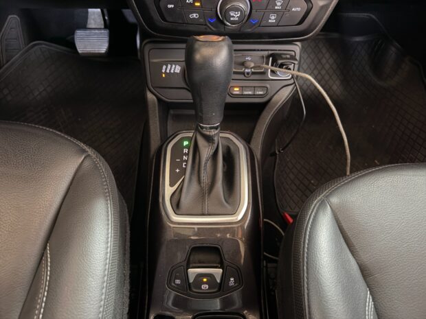 JEEP RENEGADE 1.3 Turbo T4 240 ch PHEV BVA6 4xe eAWD Trailhawk complet