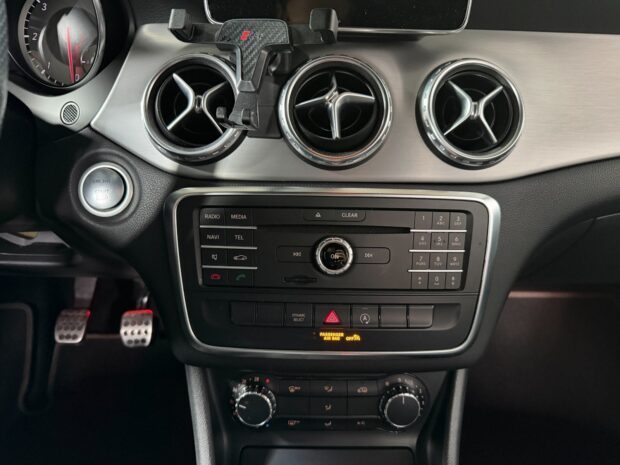 MERCEDES GLA 180 d Sensation Pack AMG complet