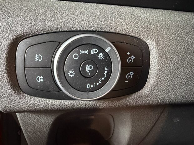 FORD TRANSIT CUSTOM 2.0 ECOBLUE 130 LIMITED CABINE APPROFONDIE 320 L2H1 complet