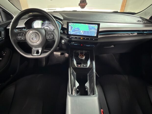 MG 5 156 61KWH 2WD LONG RANGE 400 ELECTRIC complet