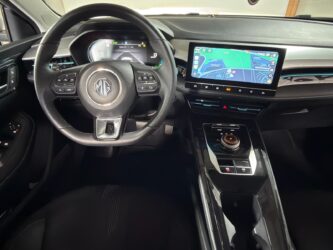 MG 5 156 61KWH 2WD LONG RANGE 400 ELECTRIC complet
