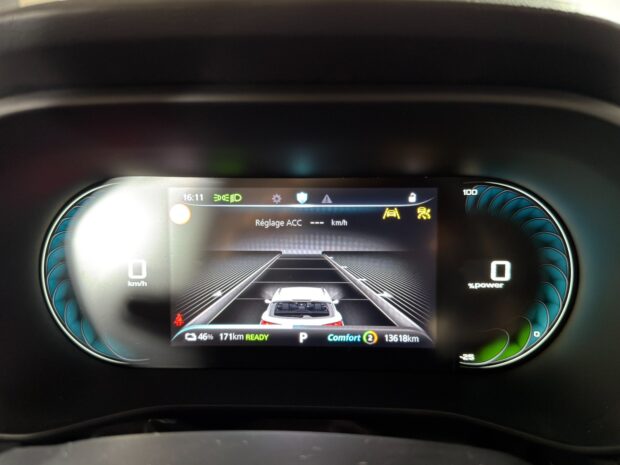 MG 5 156 61KWH 2WD LONG RANGE 400 ELECTRIC complet