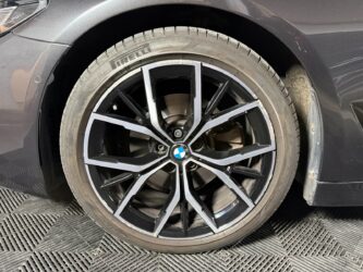 BMW SERIE 5 TOURING G31 LCI 520d TwinPower Turbo xDrive 190 ch BVA8 M Sport complet