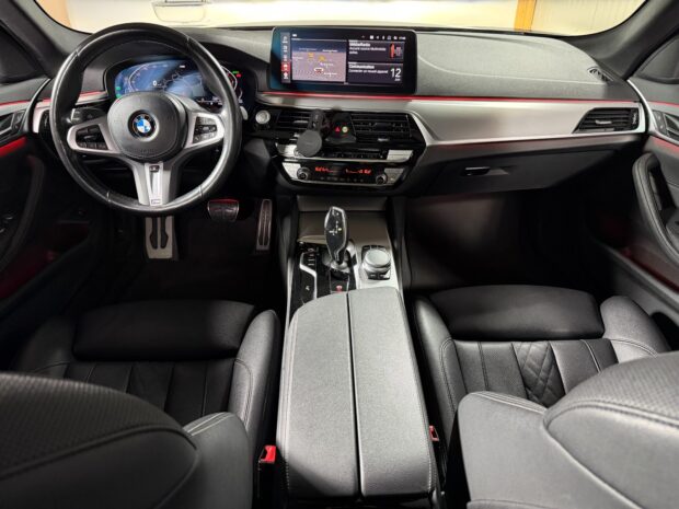 BMW SERIE 5 TOURING G31 LCI 520d TwinPower Turbo xDrive 190 ch BVA8 M Sport complet