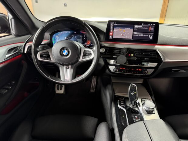 BMW SERIE 5 TOURING G31 LCI 520d TwinPower Turbo xDrive 190 ch BVA8 M Sport complet