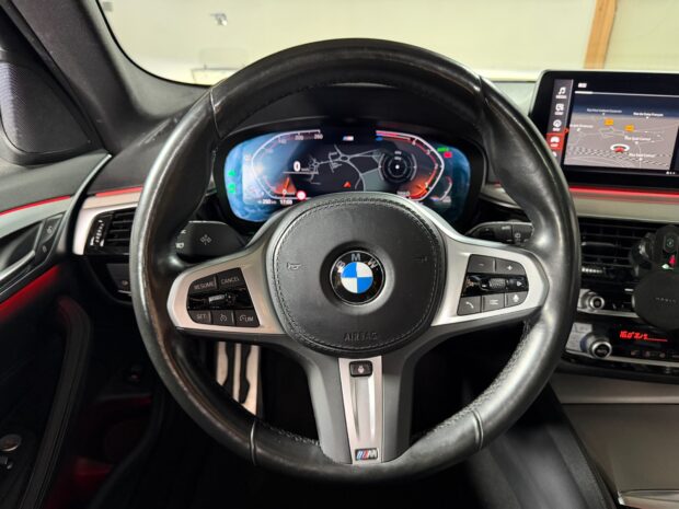 BMW SERIE 5 TOURING G31 LCI 520d TwinPower Turbo xDrive 190 ch BVA8 M Sport complet