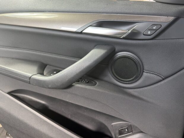 BMW X1 F48 sDrive 18i 140 ch xLine complet