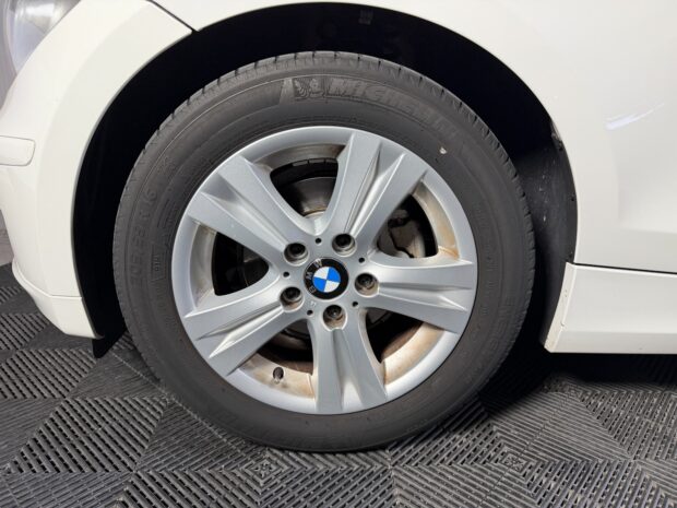 BMW SERIE 1 E87 LCI 116i 122 ch Edition Confort complet