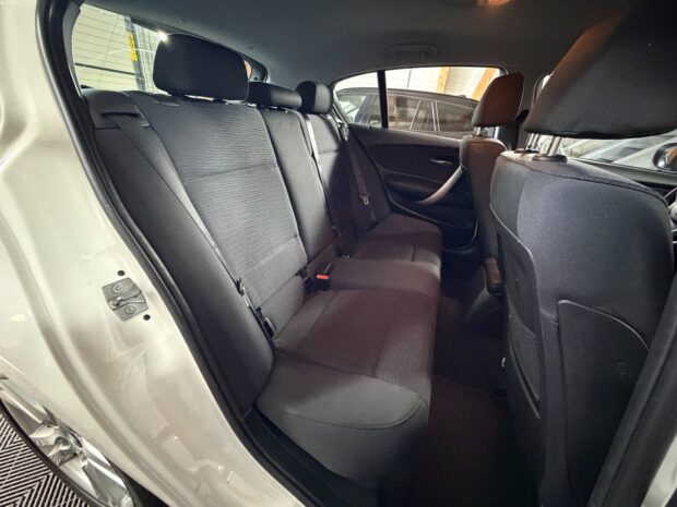 BMW SERIE 1 E87 LCI 116i 122 ch Edition Confort complet