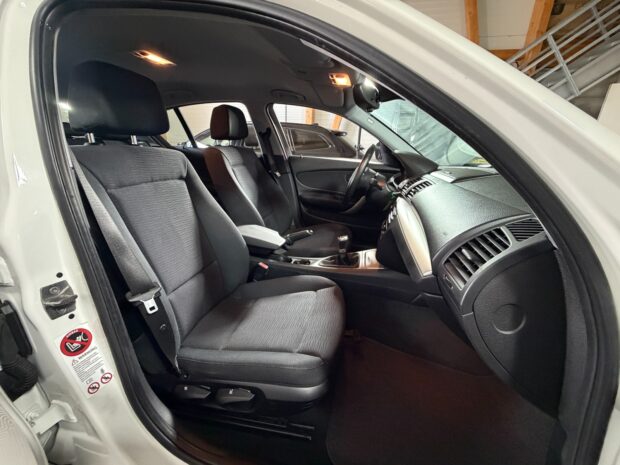 BMW SERIE 1 E87 LCI 116i 122 ch Edition Confort complet