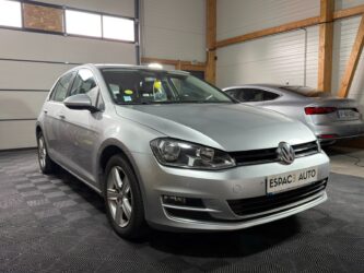 VOLKSWAGEN GOLF 1.6 TDI 110 BlueMotion Confortline complet