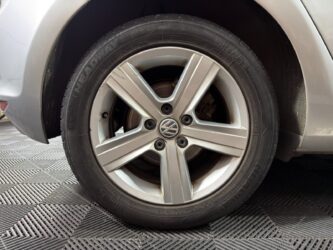 VOLKSWAGEN GOLF 1.6 TDI 110 BlueMotion Confortline complet