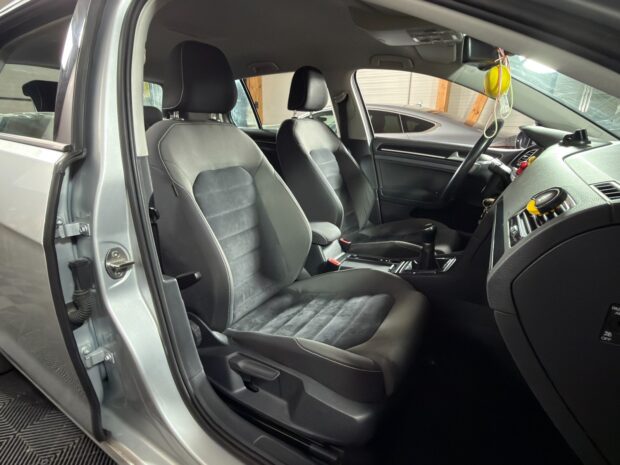 VOLKSWAGEN GOLF 1.6 TDI 110 BlueMotion Confortline complet