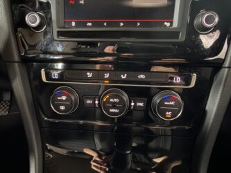 VOLKSWAGEN GOLF 1.6 TDI 110 BlueMotion Confortline complet