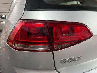 VOLKSWAGEN GOLF 1.6 TDI 110 BlueMotion Confortline complet