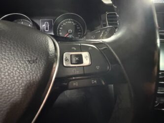 VOLKSWAGEN GOLF 1.6 TDI 110 BlueMotion Confortline complet