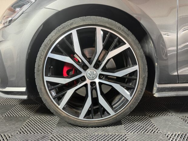 VOLKSWAGEN GOLF 2.0 TSI 220 BlueMotion Technology DSG6 GTI complet