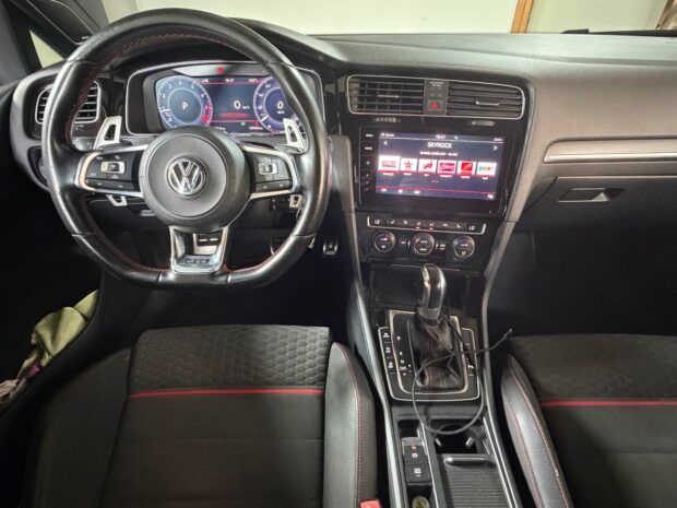 VOLKSWAGEN GOLF 2.0 TSI 220 BlueMotion Technology DSG6 GTI complet