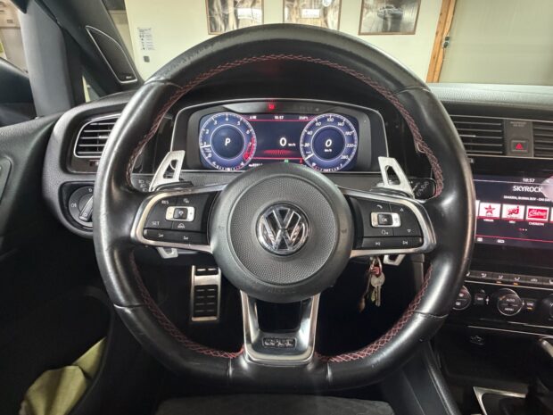VOLKSWAGEN GOLF 2.0 TSI 220 BlueMotion Technology DSG6 GTI complet