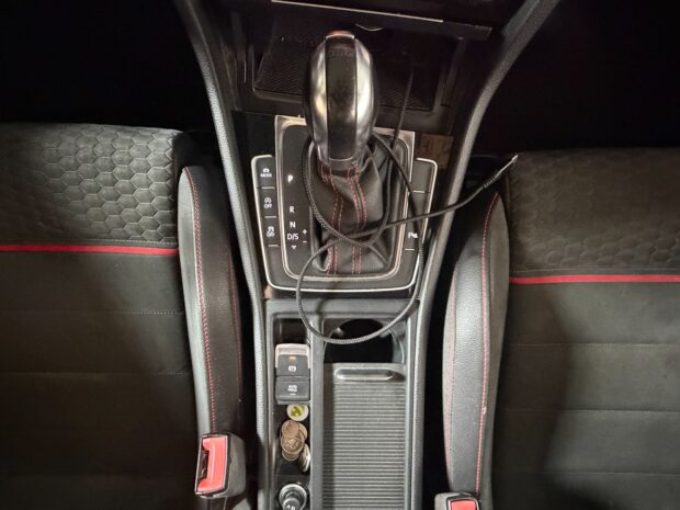 VOLKSWAGEN GOLF 2.0 TSI 220 BlueMotion Technology DSG6 GTI complet
