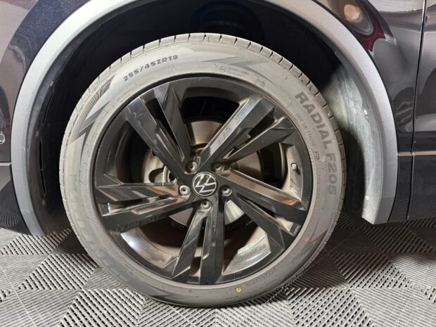VOLKSWAGEN TIGUAN 2.0 TDI 150ch DSG7 R-Line complet