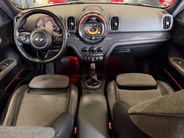 MINI COUNTRYMAN F60 136 ch BVA6 Cooper Red Hot Chili complet
