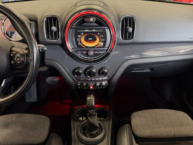 MINI COUNTRYMAN F60 136 ch BVA6 Cooper Red Hot Chili complet