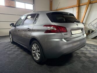 PEUGEOT 308 1.6 BlueHDi 100ch S&S BVM5 Style complet