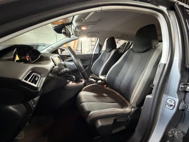 PEUGEOT 308 1.6 BlueHDi 100ch S&S BVM5 Style complet