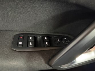 PEUGEOT 308 1.6 BlueHDi 100ch S&S BVM5 Style complet