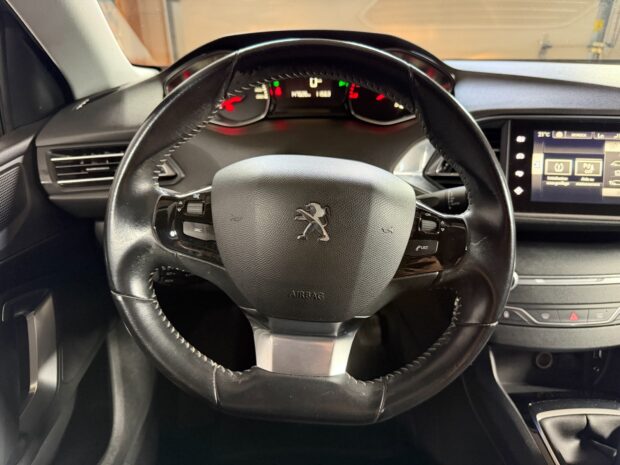 PEUGEOT 308 1.6 BlueHDi 100ch S&S BVM5 Style complet