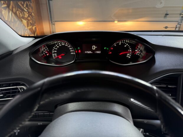 PEUGEOT 308 1.6 BlueHDi 100ch S&S BVM5 Style complet