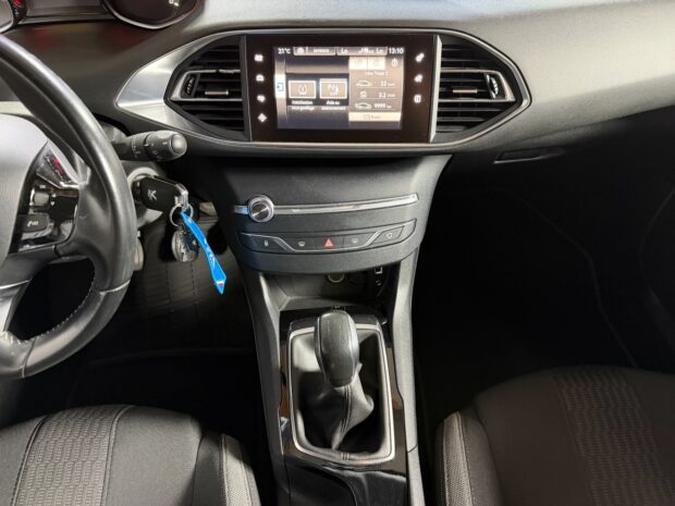 PEUGEOT 308 1.6 BlueHDi 100ch S&S BVM5 Style complet