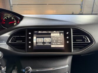 PEUGEOT 308 1.6 BlueHDi 100ch S&S BVM5 Style complet