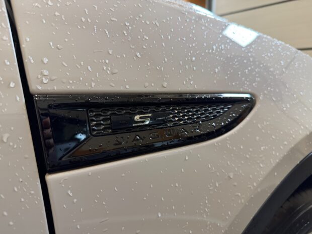 JAGUAR E-PACE 2.0 D – 180 ch AWD BVA S complet