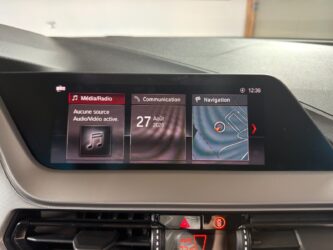 BMW SERIE 1 F40 116d 116 ch Business Design complet