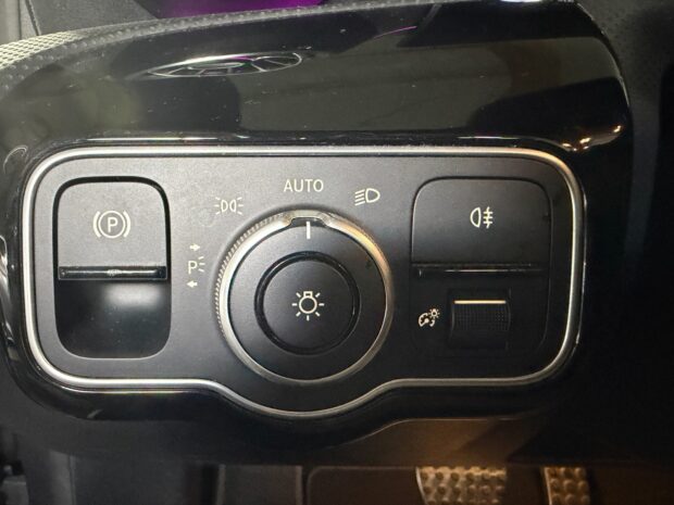 MERCEDES CLASSE A 200 d 8G-DCT AMG Line complet