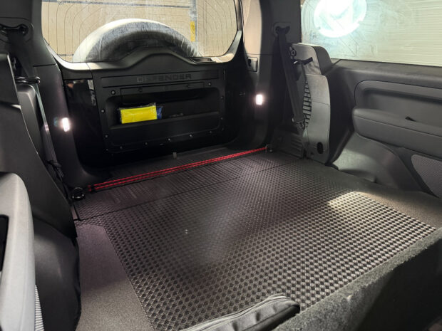 LAND ROVER DEFENDER 90 D200 MHEV BVA8 X-Dynamic HSE complet