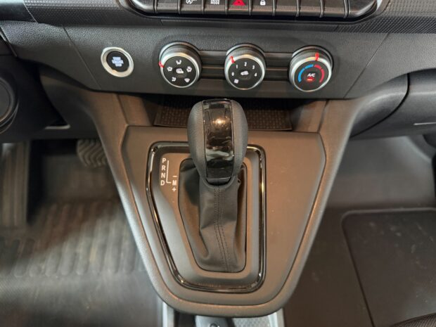 RENAULT KANGOO VAN TCE 130 EDC7 complet
