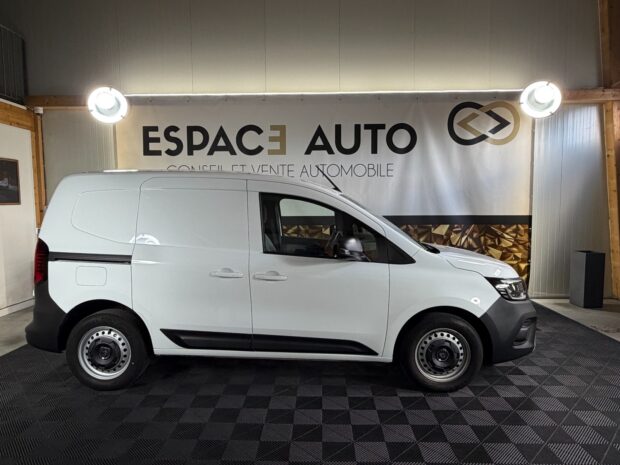 RENAULT KANGOO VAN TCE 130 EDC7 complet