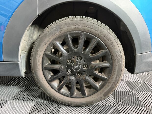 MINI HATCH 5 PORTES F55 LCI II Cooper 136 ch BVA7 Edition Premium complet