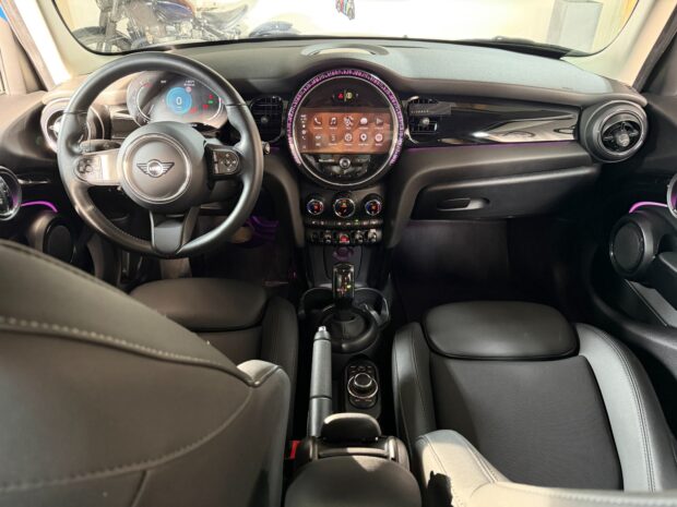 MINI HATCH 5 PORTES F55 LCI II Cooper 136 ch BVA7 Edition Premium complet