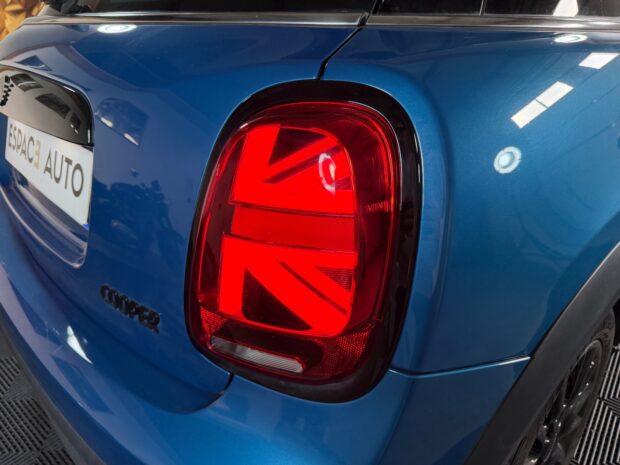 MINI HATCH 5 PORTES F55 LCI II Cooper 136 ch BVA7 Edition Premium complet