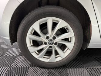 VOLKSWAGEN POLO 1.0 TSI 95 S&S BVM5 Style complet
